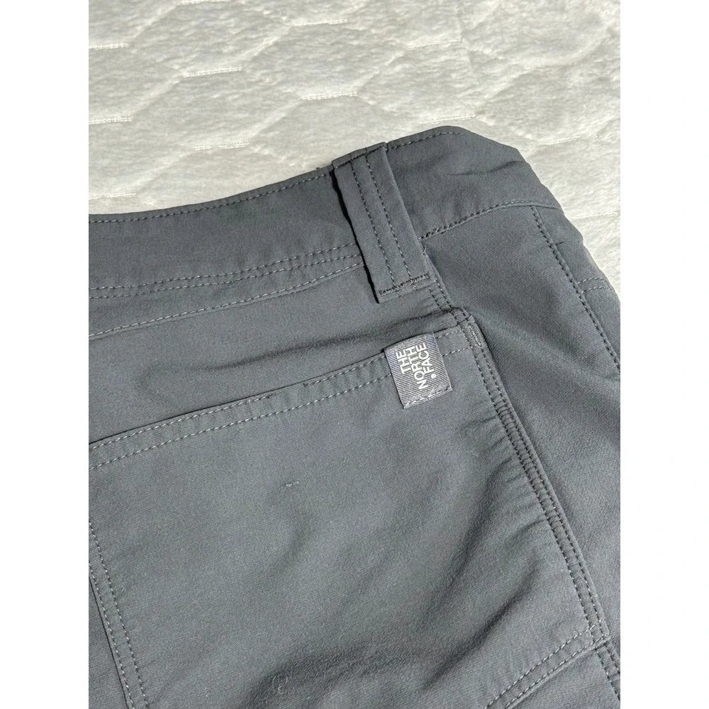 The North Face Mens Gray Hiking Camping Fishing Shorts Size 32 Utility Cargo
